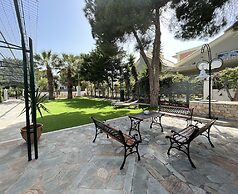 Hector Villa Airport