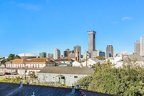 Fully Furnished Condos Near St Charles