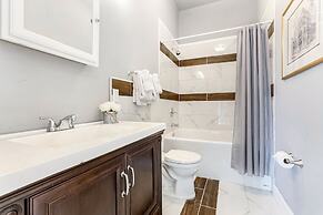 Fully Furnished Condos Near St Charles