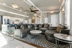 Fully Furnished Condos Near St Charles