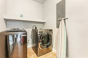 Fully Furnished Condos Near St Charles