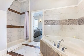 Fully Furnished Condos Near St Charles