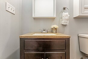 Fully Furnished Condos Near St Charles