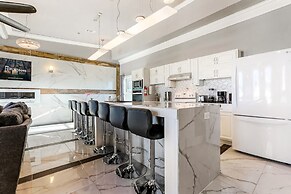 Fully Furnished Condos Near St Charles