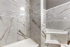 Fully Furnished Condos Near St Charles