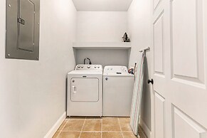 Fully Furnished Condos Near St Charles