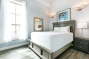 Fully Furnished Condos Near St Charles