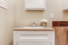 Fully Furnished Condos Near St Charles