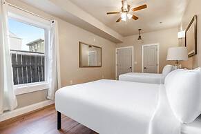 Fully Furnished Condos Near St Charles