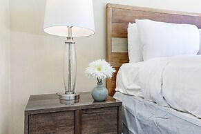 Fully Furnished Condos Near St Charles