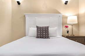 Fully Furnished Condos Near St Charles