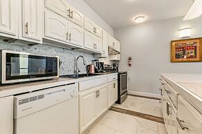 Fully Furnished Condos Near St Charles