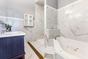 Fully Furnished Condos Near St Charles