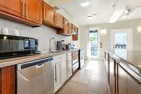 Fully Furnished Condos Near St Charles