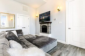 Fully Furnished Condos Near St Charles