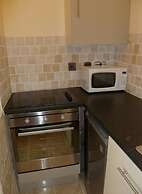Flat - Sleeps 2 & Parking Available