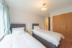 Hillcrest - 8 Person Luxury House and Hot Tub