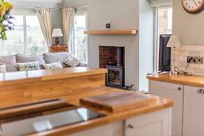 Hillcrest - 8 Person Luxury House and Hot Tub