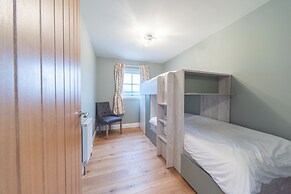 Hillcrest - 8 Person Luxury House and Hot Tub