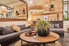 Fabulous 3BR Boho-chic Style, Umalas With Staff