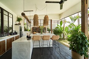 Fabulous 3BR Boho-chic Style, Umalas With Staff