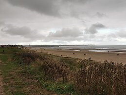 Captivatingly Stunning 2-bed Chalet in Bridlington