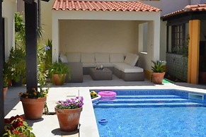 Quality 8-bed Villa in Sao Martinho do Porto