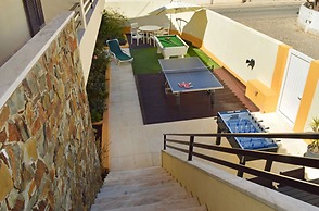 Sleeps22-garden-hottub-pool-barbecue-jacuzzi