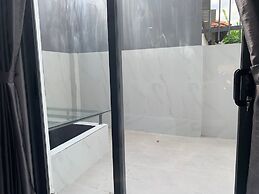 Smiley Apartment District 2