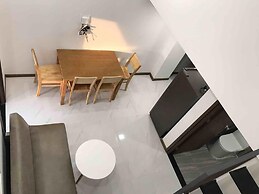 Smiley Apartment District 2