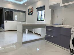 Smiley Apartment District 2