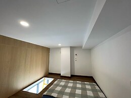 Smiley Apartment District 2