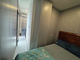 Smiley Apartment District 2