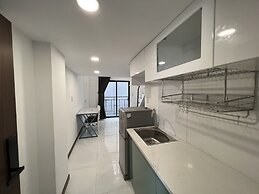 Smiley Apartment District 2