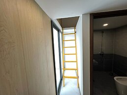 Smiley Apartment District 2