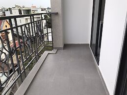 Smiley Apartment District 2