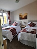 Captivatingly Stunning 2-bed Cabin in Bridlington