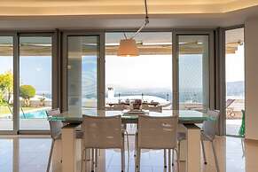 Blue Oasis Luxury Villa