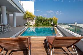 Blue Oasis Luxury Villa