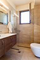 Luxurious Rikas Villa