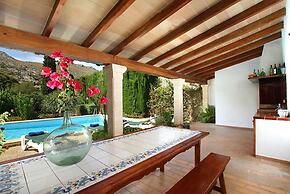 Villa - 4 Bedrooms with Pool and WiFi - 108753