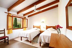 Villa - 4 Bedrooms with Pool and WiFi - 108753