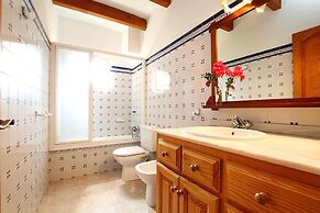 Villa - 4 Bedrooms with Pool and WiFi - 108753