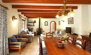 Villa - 4 Bedrooms with Pool and WiFi - 108753