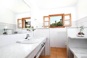 Villa - 4 Bedrooms with Pool and WiFi - 108763
