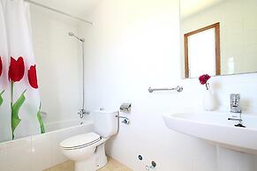 Villa - 4 Bedrooms with Pool and WiFi - 108746