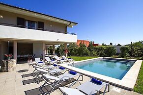 Villa - 4 Bedrooms with Pool and WiFi - 108746