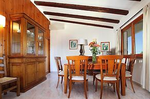 Villa - 4 Bedrooms with Pool and WiFi - 108746