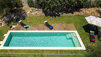 Villa - 1 Bedroom with Pool and WiFi - 108755