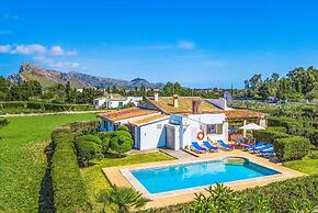 Villa - 3 Bedrooms with Pool and WiFi - 108764